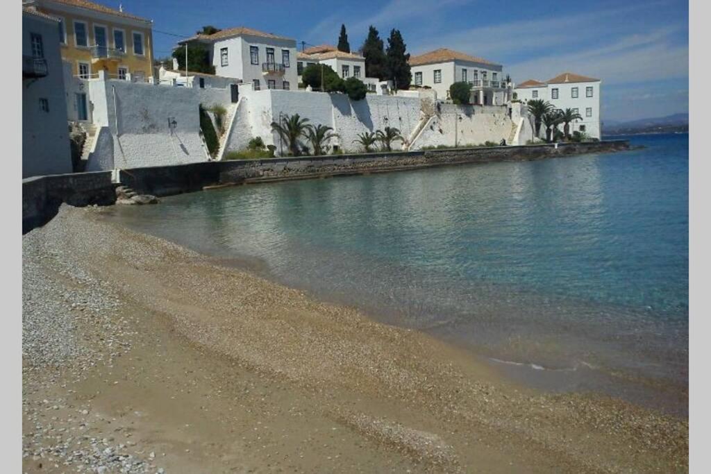 Sunblaze Studios1 Spetses Bagian luar foto