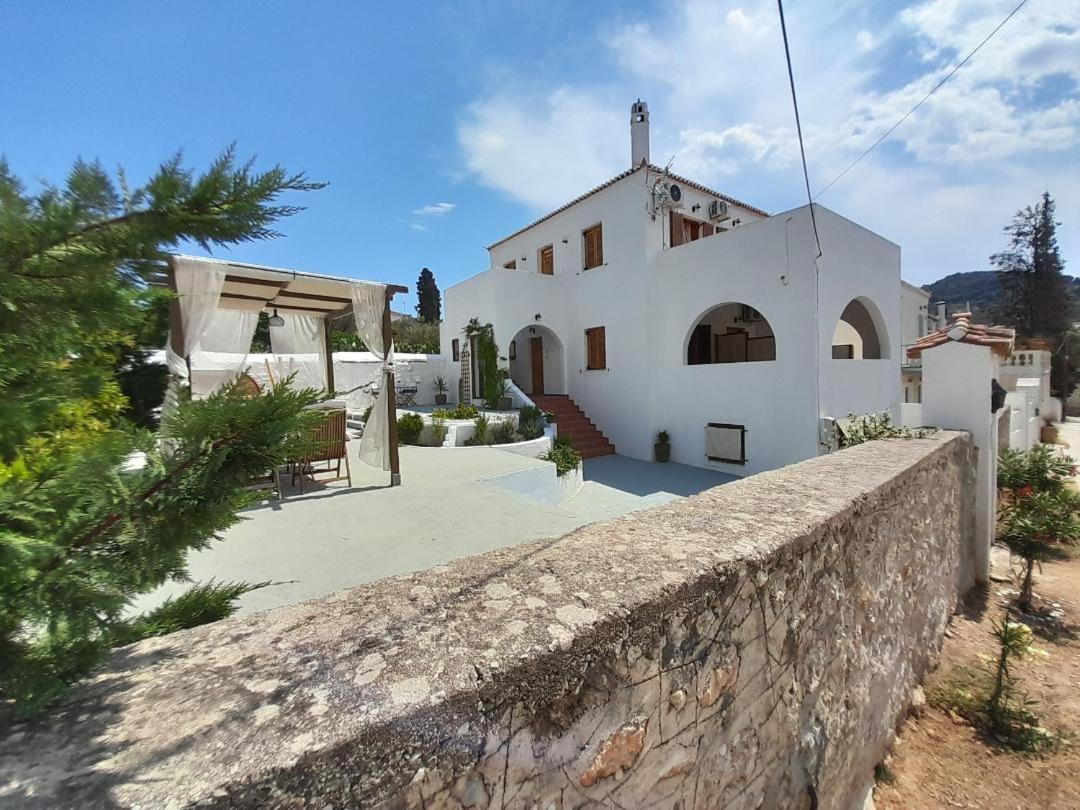Sunblaze Studios1 Spetses Bagian luar foto