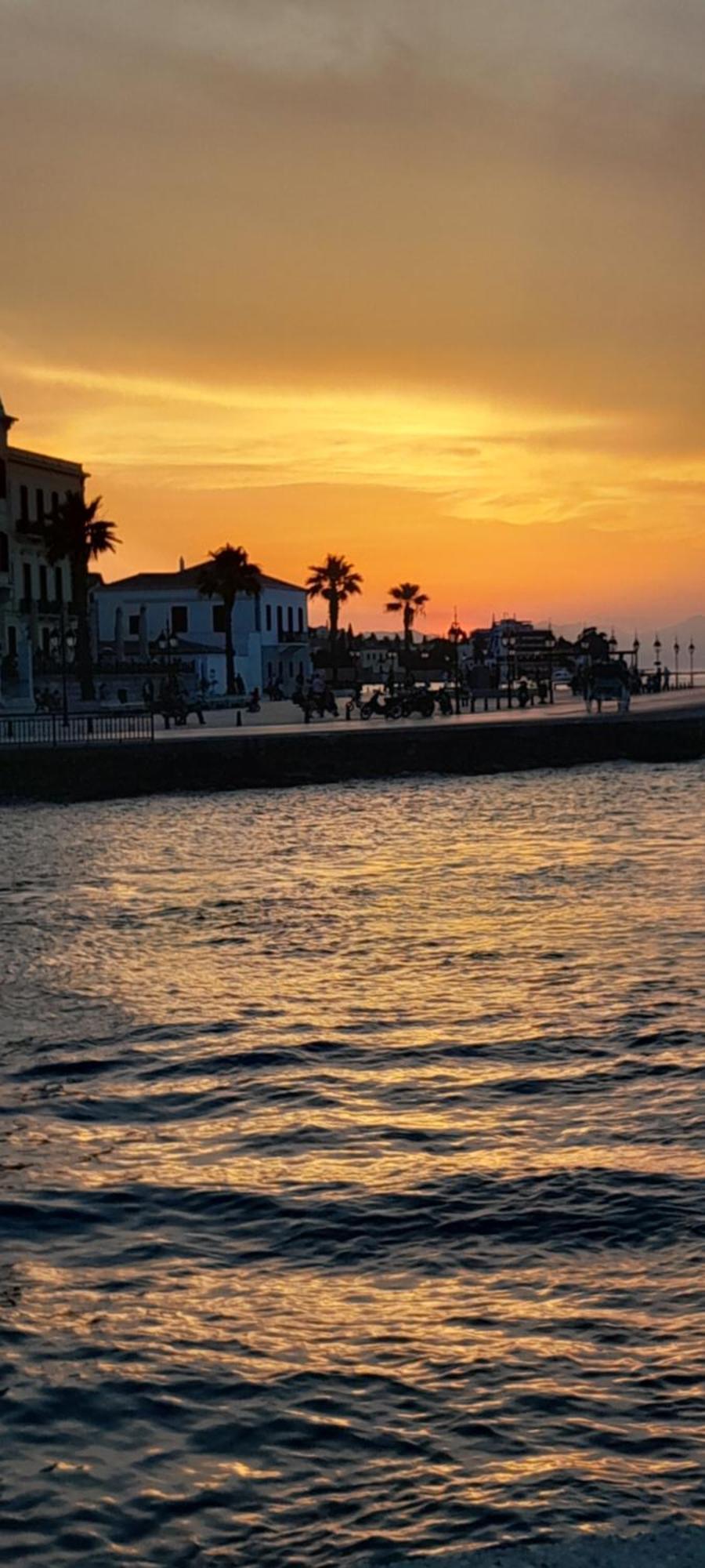 Sunblaze Studios1 Spetses Bagian luar foto